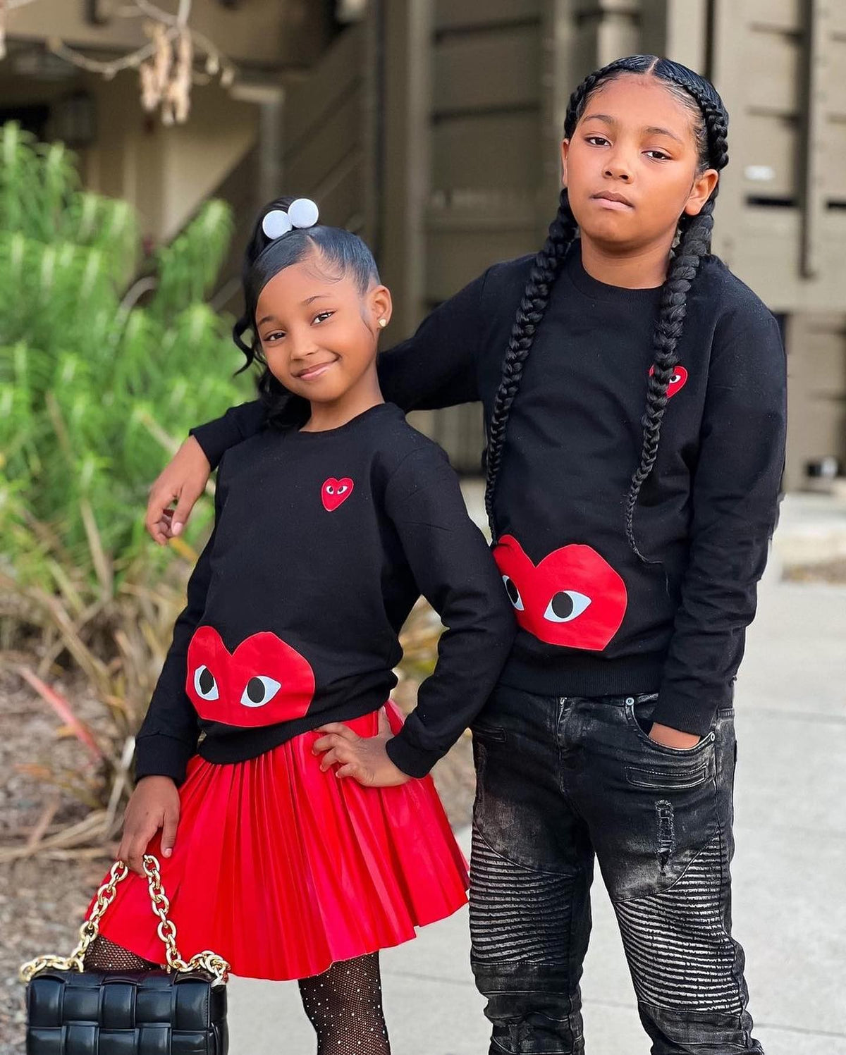 Play Big Heart Sweater (Black/Red)