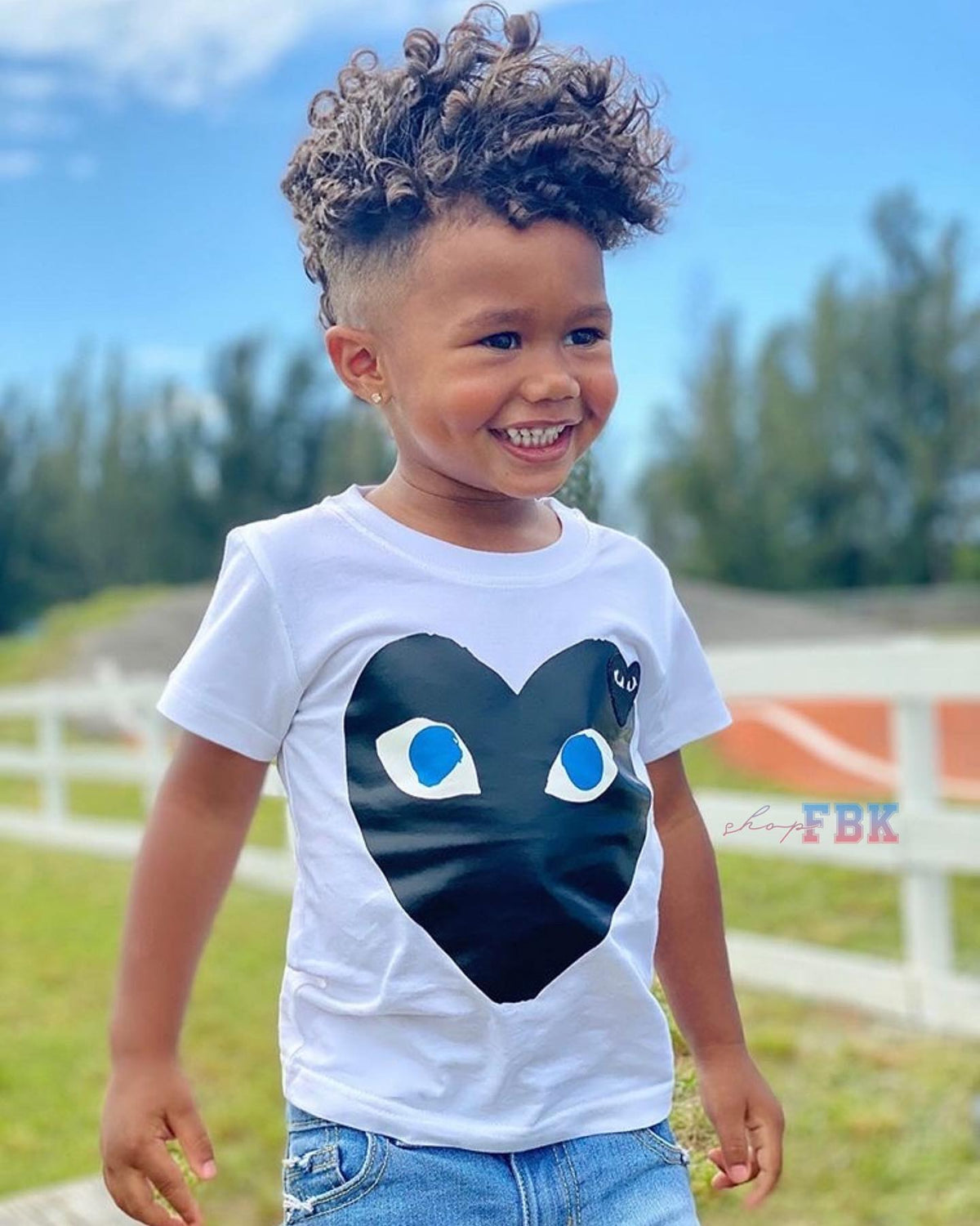 Play Big Heart T-Shirt (White/Blue)