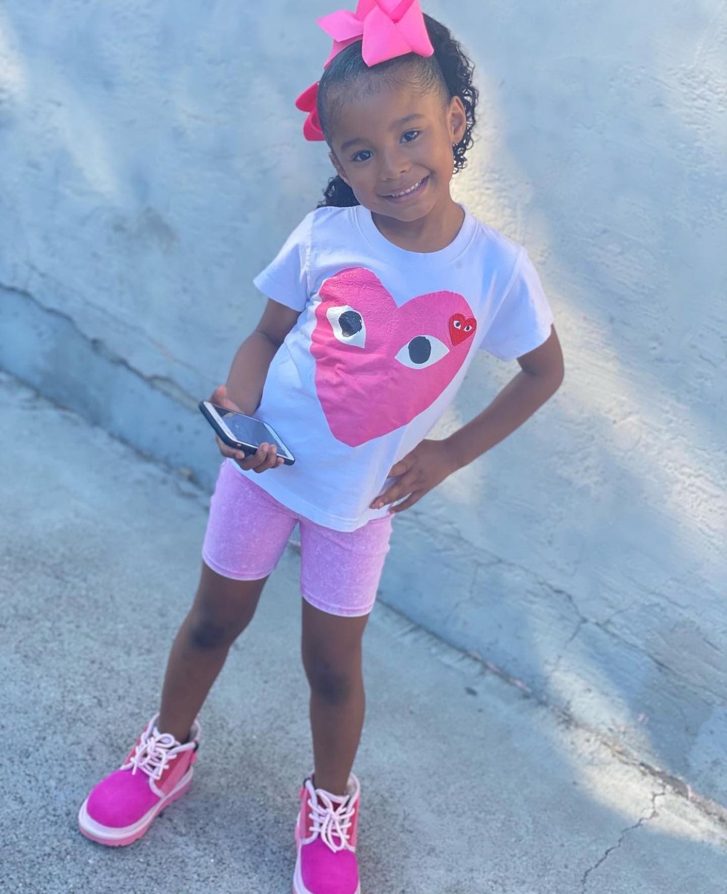 Play T-Shirt (Pink)